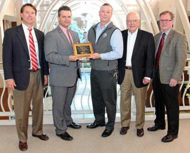 Accident Fund recognizes Tennessee Aquarium for Outstanding Safety in Workers’ Compensation.